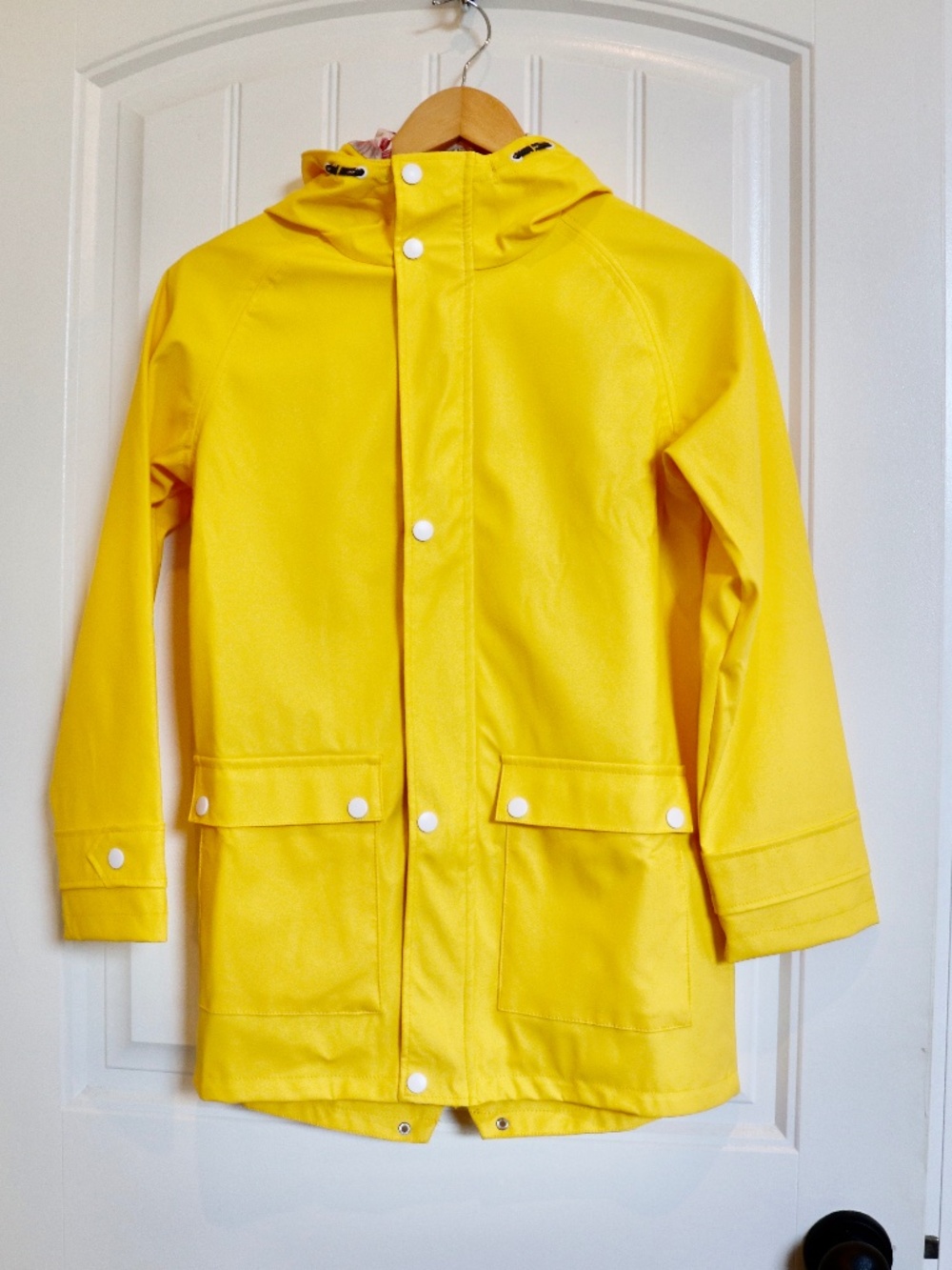 Girls Yellow Waterproof Hooded Raincoat w/ Pink Floral Lining SZ 11/12 Coraline